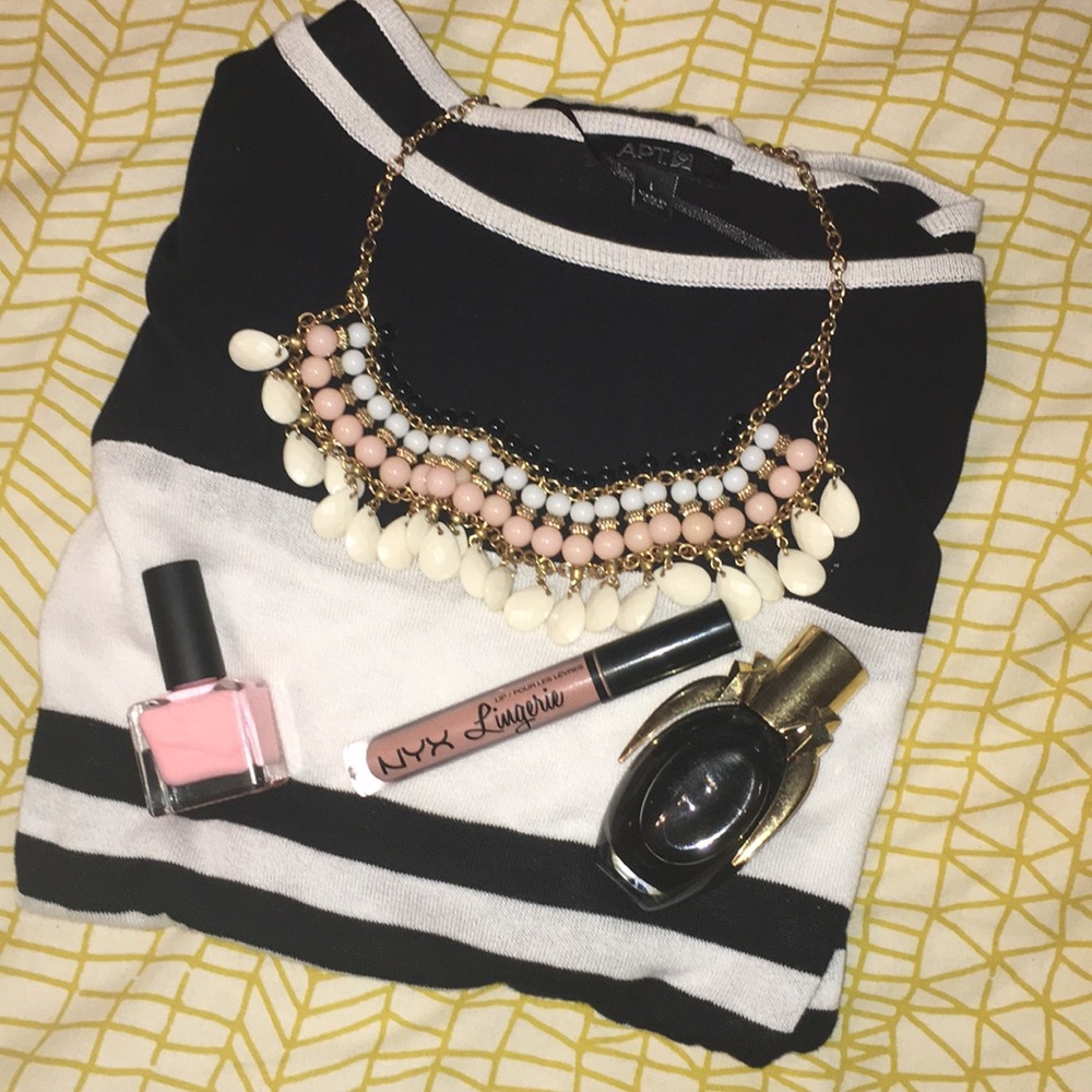 Apt. 9 Large White and Black Striped Sweater